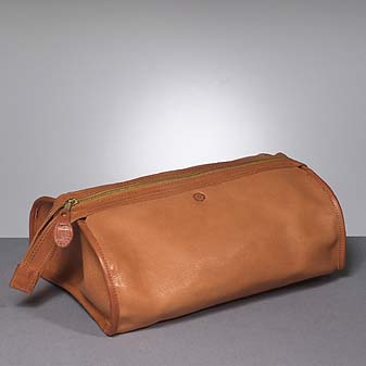 Riesen Leder-Waschzeugtasche für die Reise Diese Tasche hatte es uns sofort angetan. Tolle Form. Tolle Größe.