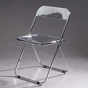Original Plia Klappstuhl aus Plexiglas Nicht einfach ein Klappstuhl. Dieser hat Designgeschichte geschrieben.