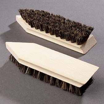 Schuh-Schmutzbürste Robuste Bürste mit Borsten aus den Blattfasern der Agave.