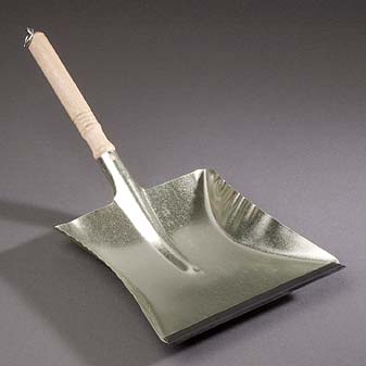  Mit Holzgriff und Gummilippe.