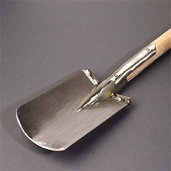 Handgeschmiedeter Gartenspaten - Original Gartengerät von Sneeboer Ein leichter Spaten. Paßt wunderbar in Damenhände.