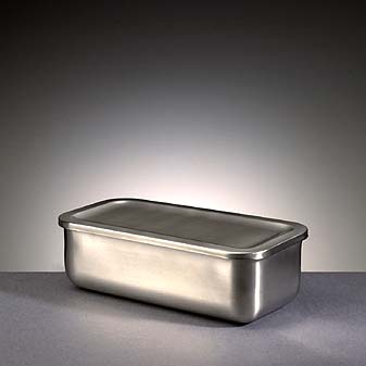 Aus 18/10 Edelstahl in Italien gefertigt. Für den gewerblichen Bedarf.