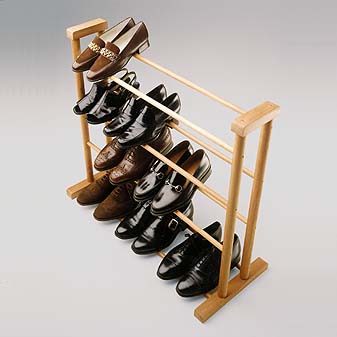 Bietet Platz für 16 Paar Damen oder 12 Paar Herrenschuhe.