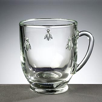 Für Kaffee, Tee oder kalte Getränke.