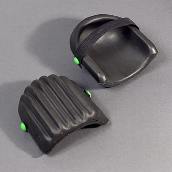 Knieschohner aus Gummi Für das knieende Arbeiten im Beet oder auch beim Fußboden verlegen.