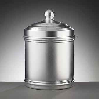  Aus reinem Aluminium. Dadurch leicht, rostfrei, unzerbrechlich.