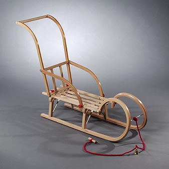 Schlitten mit Lehne + Schieber Ermöglicht eine neue Art des Winter-Familienspazierganges.