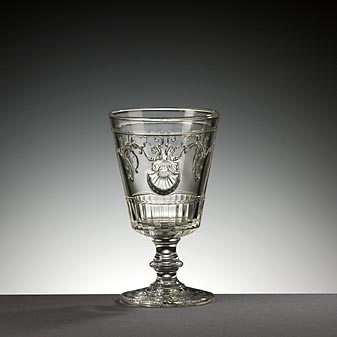  Serie nach Vorbildern aus dem Barock mit Pflanzen und Muschelmotiven.