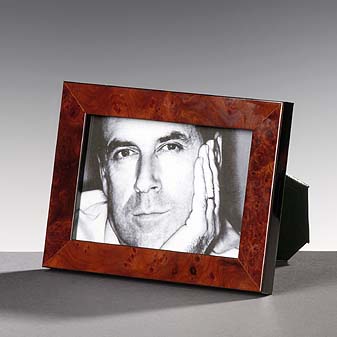 Bilderrahmen, Fotorahmen 9x13 aus Walnußholz Fotorahmen von absolut außergewöhnlicher Qualität.