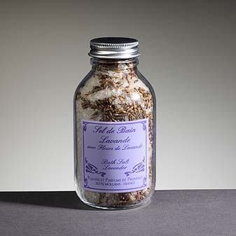 Lavendel-Badesalz Für das beruhigende und entspannende Bad nach einem anstrengenden Tag.