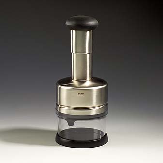 Gemüse- und Kräuterhacker Hackt Gemüse, Kräuter aber auch Zwiebeln und Knoblauch.