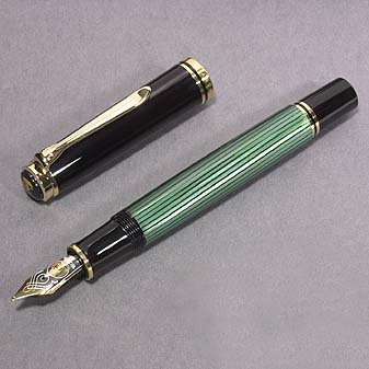  Kolbenmechanik aus massivem Messing. Feder aus 18 Karat Gold.