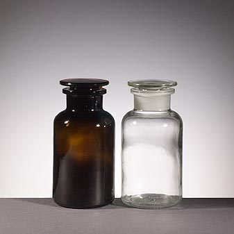 Apothekerflaschen 500 ml Durch exakt eingeschliffene Glasstopfen annähernd luftdicht.