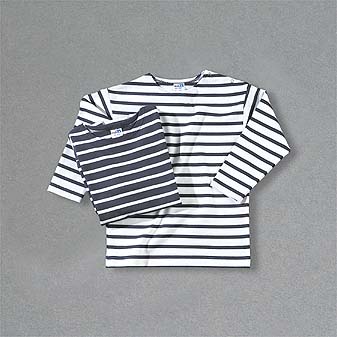  In weiß/blau und in blau/weiß erhältlich.