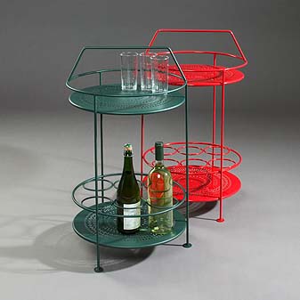 Fermob Tragbare Gartenbar Flaschen und Gläser sicher transportieren.